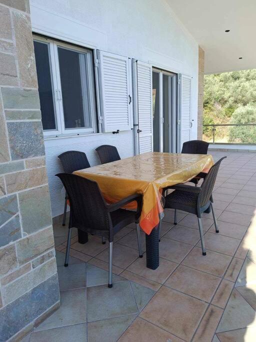 Ολόκληρος Όροφος Αγροτική Οικία Apartment Neos Pirgos Ngoại thất bức ảnh